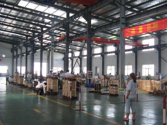 营口变压器生产车间